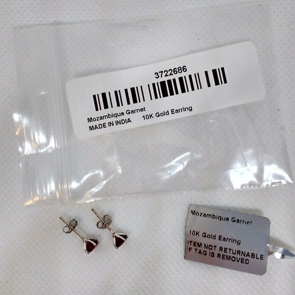 beautiful, 10k solid white gold garnet earrings - Picture 4 of 6